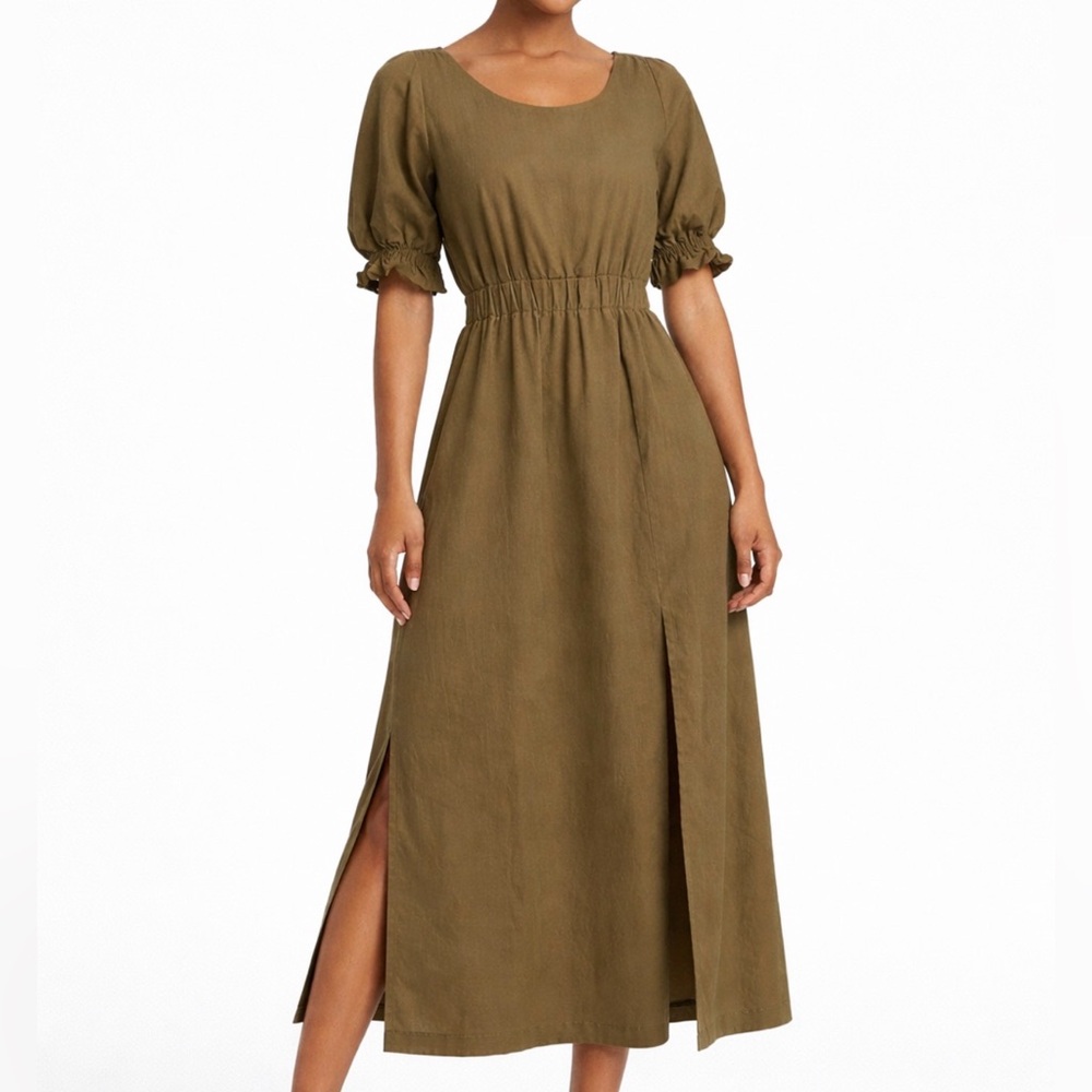 NWT Line and Dot Dress with Ruched Sleeves and Cross-back